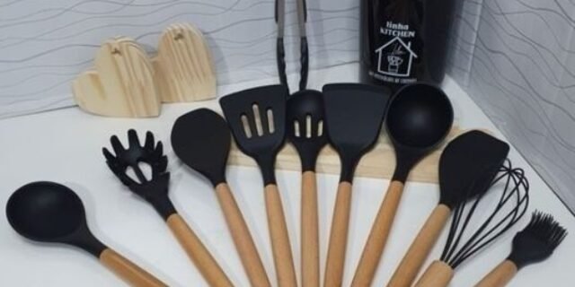 Kit C/12 Utensílios De Cozinha Silicone Cabo Madeira