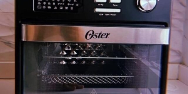 Forno e Fryer 15L Oster Multifunções Compact 10 em 1 OFOR160-220V