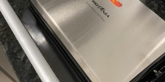 Sanduicheira e Grill Britânia BGR27I Press 2 em 1 850W 220V