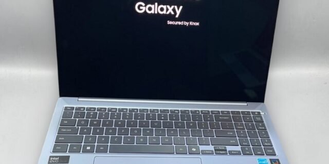 Notebook Samsung Galaxy Book4, Windows 11 Home, Intel Core i5, 8GB, 512GB SSD, 15.6”