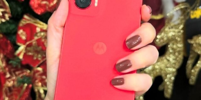 Smartphone Moto G35 5g 256gb – Coral – Vegan Leather