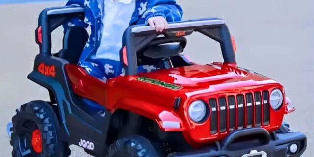 Jipe Infantil Elétrico 12v Caminhonete Motorizado Controle Remoto Música – Bang Toys