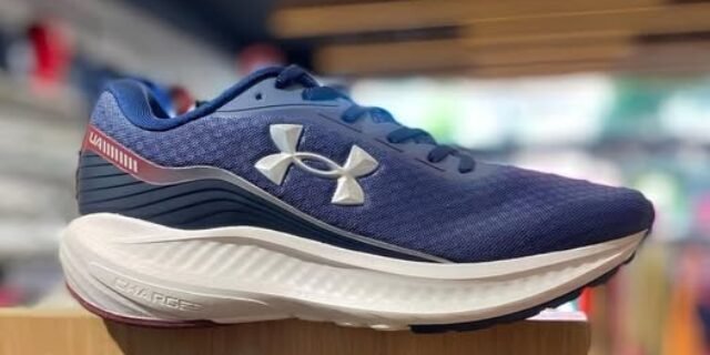 Tênis Under Armour Ch.Wing Se