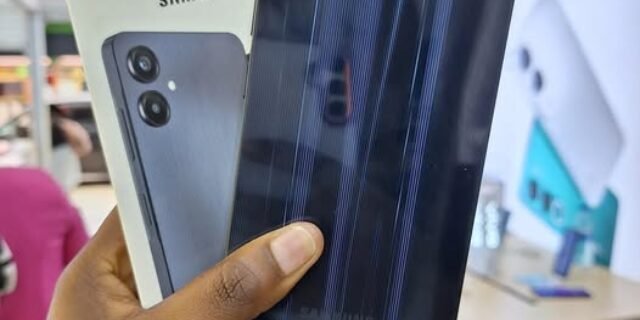 Apple iPhone 13 (128 GB)