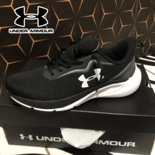 Tênis Under Armour Charged First