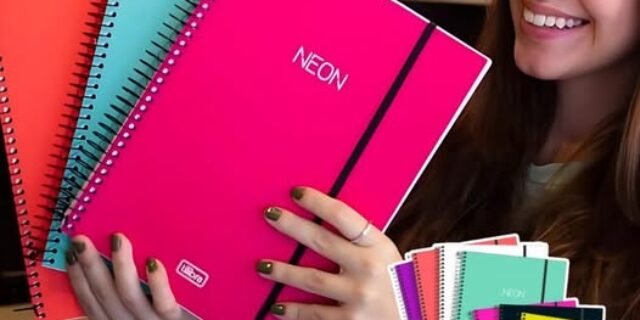 Tilibra – Caderno Espiral Capa Plástica Universitário 1 Matéria Neon Turquesa 80 Folhas