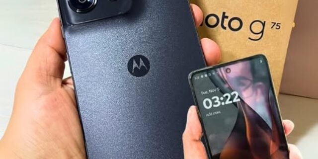 Smartphone Motorola Moto g75 5G 256GB 16GB Ram Boost