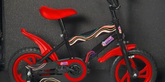Bicicleta Infantil Aro 12 Conect Brinq Vermelha Com Rodinhas De Apoio E Segurança
