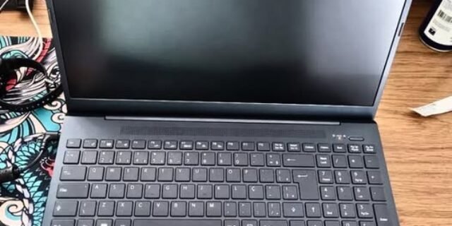 Notebook Vaio Fe15 Amd Ryzen 5-5500u Linux 8GB 256gb 15,6”