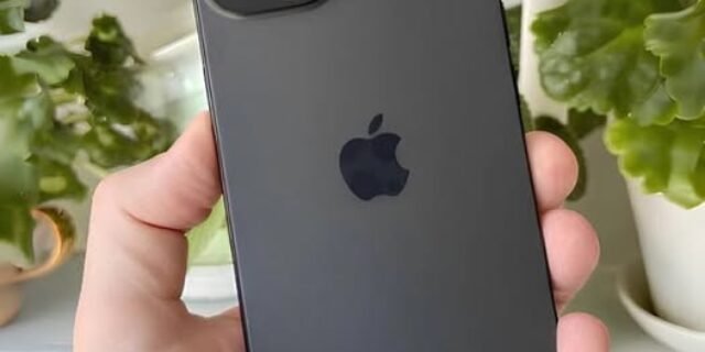 Apple iPhone 15 (128 GB) – Preto – Distribuidor Autorizado