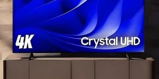 Samsung Smart TV 43″ Crystal UHD 4K 43DU8000