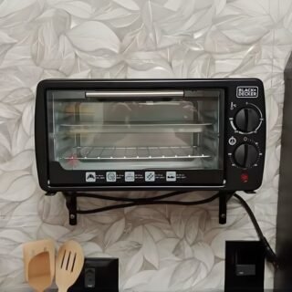 Black Decker Forno Elétrico Pequeno, Assa, Tosta e Grelha, Forninho de Cozinha, Capacidade de 9l, Modelo FT9, 110V