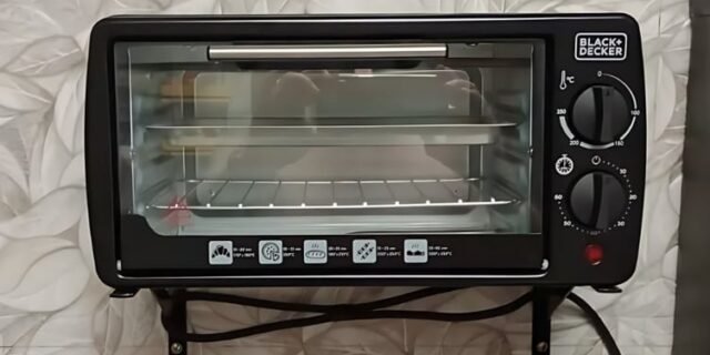 Black Decker Forno Elétrico Pequeno, Assa, Tosta e Grelha, Forninho de Cozinha, Capacidade de 9l, Modelo FT9, 110V