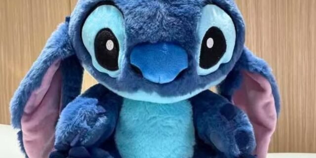 Urso De Pelúcia Stitch Grande Encantador 24Cm Antialergico Macio Cor Azul