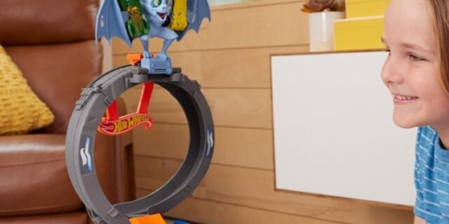 Hot Wheels City Pista Ataque do Morcego Mattel