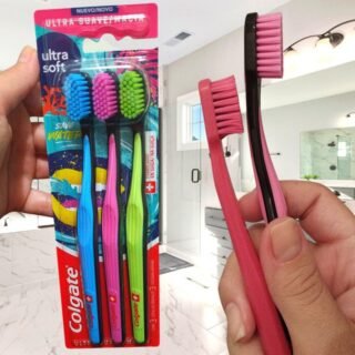 Escova de Dente Colgate Ultra Soft 3 unidades