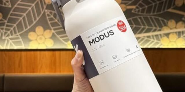 Garrafa Térmica De Grande Capacidade Em Aço Inoxidável 304 Com Canudo 1700ml