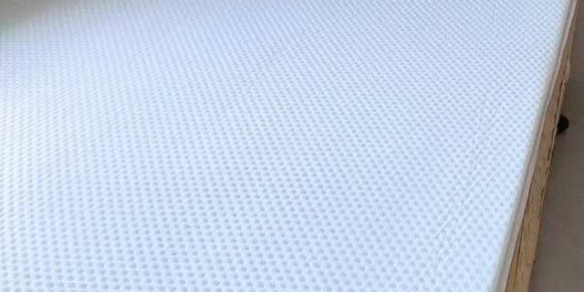 Colchão Casal de espuma D28 Emma Basics 17cm