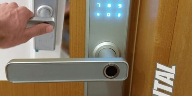 Fechadura Digital De Embutir Com Biometria, Elsys, Esf-de2000b, Prata – Abertura Via Biometria E Senha Numérica