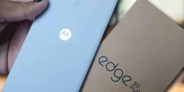 Smartphone Motorola Edge 50 Fusion 5G – 256GB 16GB (8GB RAM+8GB Ram Boost) 50MP Sony AI Camera IP68 NFC – Light Blue