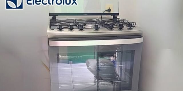 Fogão Electrolux 5 Bocas Experience com VaporBake Prata FE5TC