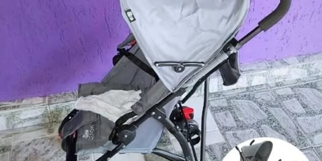 Carrinho De Bebê Passeio Guarda Chuva Movee Preto Maxi Baby