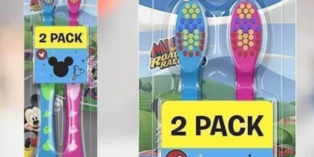 Escova Dental Infantil Oral-B Mickey 2 Unidades