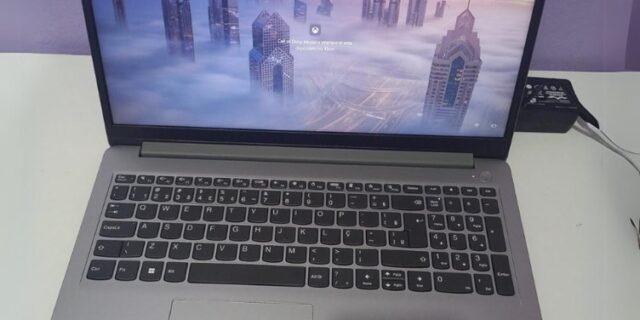 Notebook Lenovo IdeaPad 1 15IAU7 Intel Core i5-1235U 8GB 512SSD 15.6 Windows 11 Cloud Grey