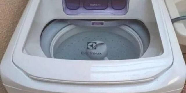 Máquina de Lavar Electrolux 8,5kg Branca Turbo Economia com Jet&Clean e Filtro Fiapos (LAC09)