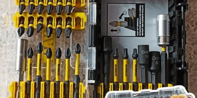 Kit de chaves de fenda DEWALT DW2166, com estojo, cinza/prata, 45 peças
