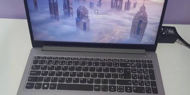 Notebook Lenovo IdeaPad 1i i5-1235U 8GB 256GB 15.6″ W11