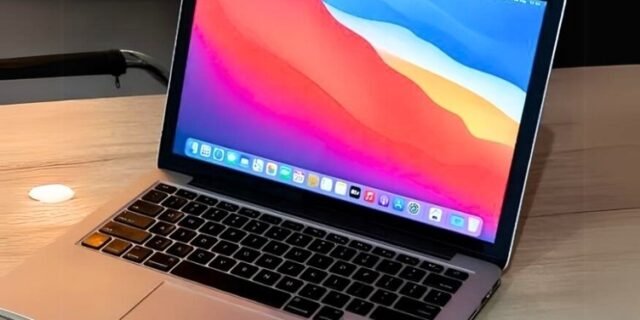 MacBook Air Apple 13″, M1, CPU 8 Núcleos, GPU 7 Núcleos, 8GB RAM, SSD 256GB, Cinza Espacial – MGN63BZ/A