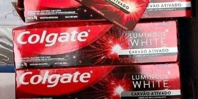 Colgate Creme Dental Clareador Luminous White Carvão Ativado 70G 3 Unidades