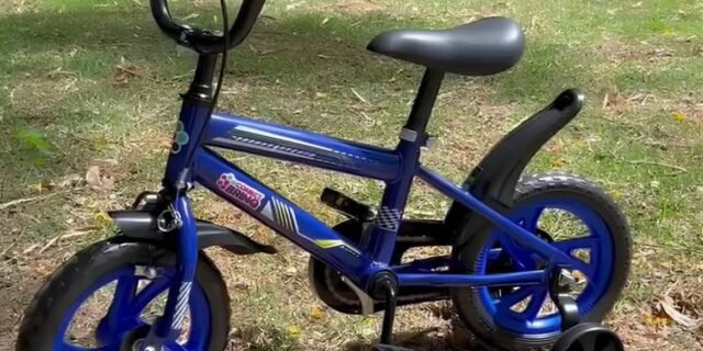 Bicicleta Infantil Aro 12 Conect Brinq Azul Com Rodinhas de Apoio e Segurança