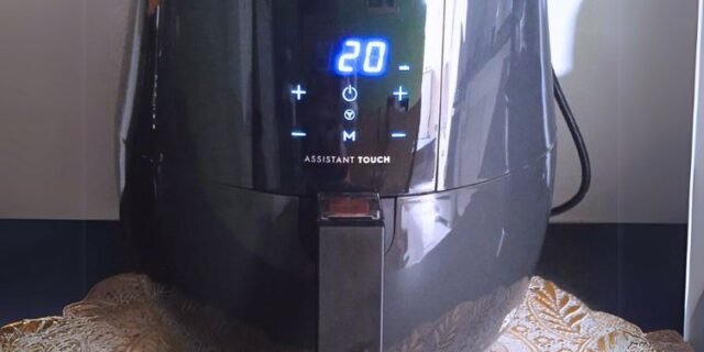 Air Fryer Electrolux Digital Experience EAF20 Grafite 3,2L com Timer