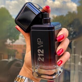 Perfume Carolina Herrera 212 Vip Black Tradicional EDP 100 mL