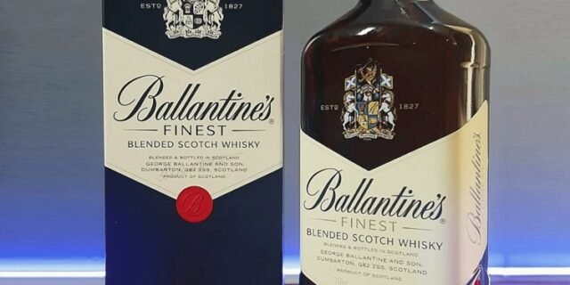 Ballantine’s Whisky Finest Blended Escocês – 750 Ml