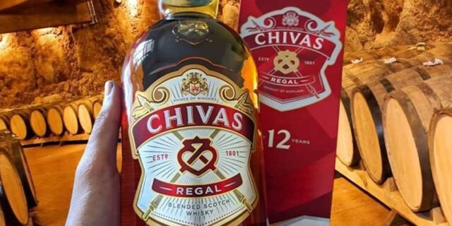 Whisky Chivas Regal 12 anos Blended Escocês – 1 litro
