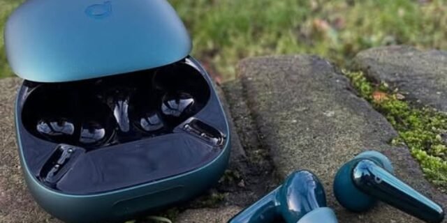 soundcore Liberty 4 NC Fones de Ouvido Sem Fio, Redução de Ruído de 98,5%, Cancelamento Adaptativo, Áudio Hi-Res, 50H de Bateria, Carregamento Sem Fio