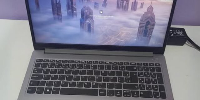 Notebook Lenovo IdeaPad 1i i5-1235U 8GB 256GB 15.6″ W11