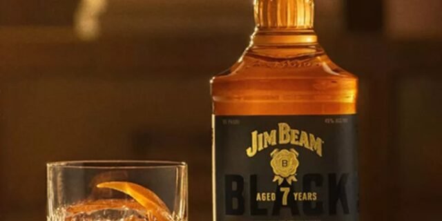 Whiskey Bourbon Americano Jim Beam Black Extra Aged 7 anos 1L