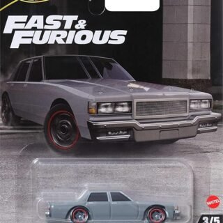 Hot Wheels Cars, Premium Fast & Furious 1:64 Scale Die-Cast Car for Collectors Inspired by Fast & Furious Movie Franchise