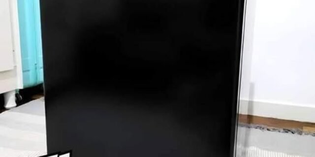 Frigobar Black Edition Preto 67 Litros Midea