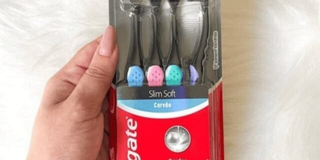 Colgate Escova De Dente Slim Soft 4 Unidades