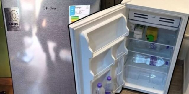 Frigobar 93L INOX 127V Midea