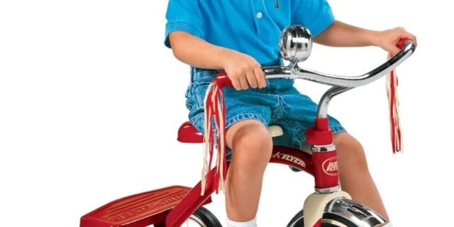 Triciclo de deck duplo vermelho clássico da Radio Flyer, Clássico, Vermelho, 10-12 inches