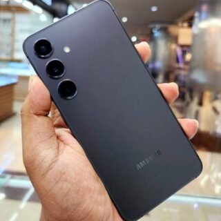 Smartphone Samsung Galaxy S24, Galaxy AI, Selfie de 12MP, Tela de 6.2″ 1-120Hz, 256GB, 8GB RAM – Preto