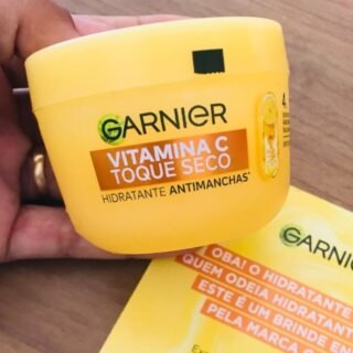 Garnier, Gel Creme Hidratante Facial Antimanchas Toque Seco, com Vitamina C, Niacinamida e Ácido Hialurônico, Controla a Oleosidade e Uniformiza