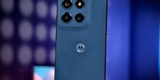 Smartphone Motorola Edge 60 5G – 512GB 24GB (12GB RAM+12GB Ram Boost) Tela Quad-Curve moto AI 50MP
