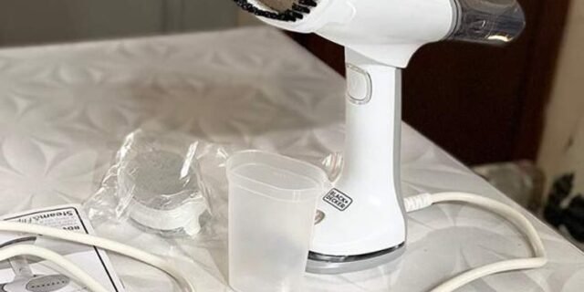 BLACK+DECKER Vaporizador, Ferro de Passar Roupa, Compacto e Portátil, Função Passar a Seco, 3 em 1, modelo BDV3000, Bivolt